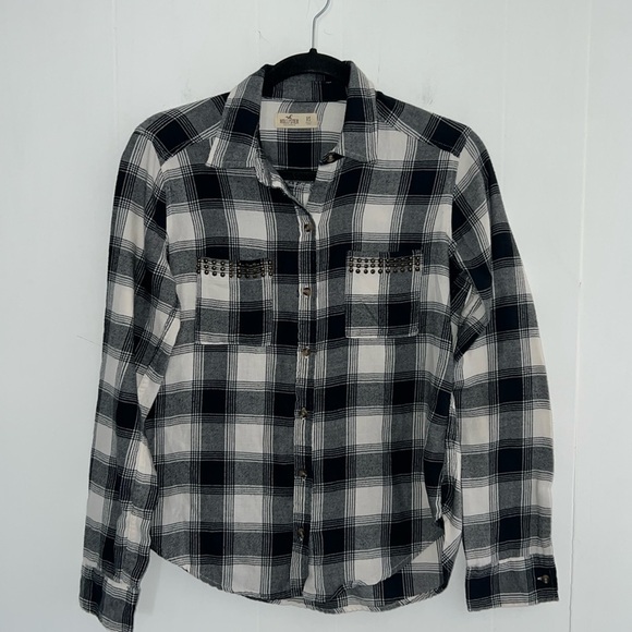 Hollister Women’s Plaid Flannel Long Sleeve Black and White Button Up Shirt 1099 - Picture 1 of 6